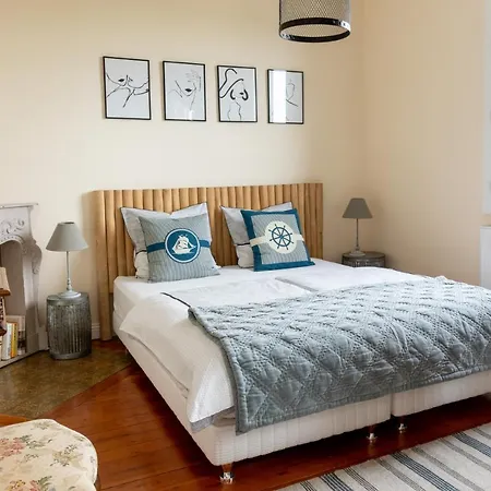 Cote Pecheur Bed & Breakfast *